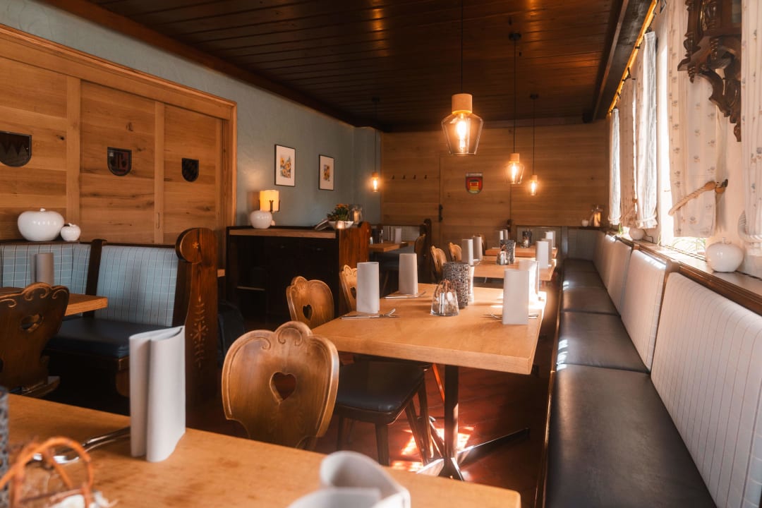 Gastro Landhotel & Weingasthof Schwarzer Adler