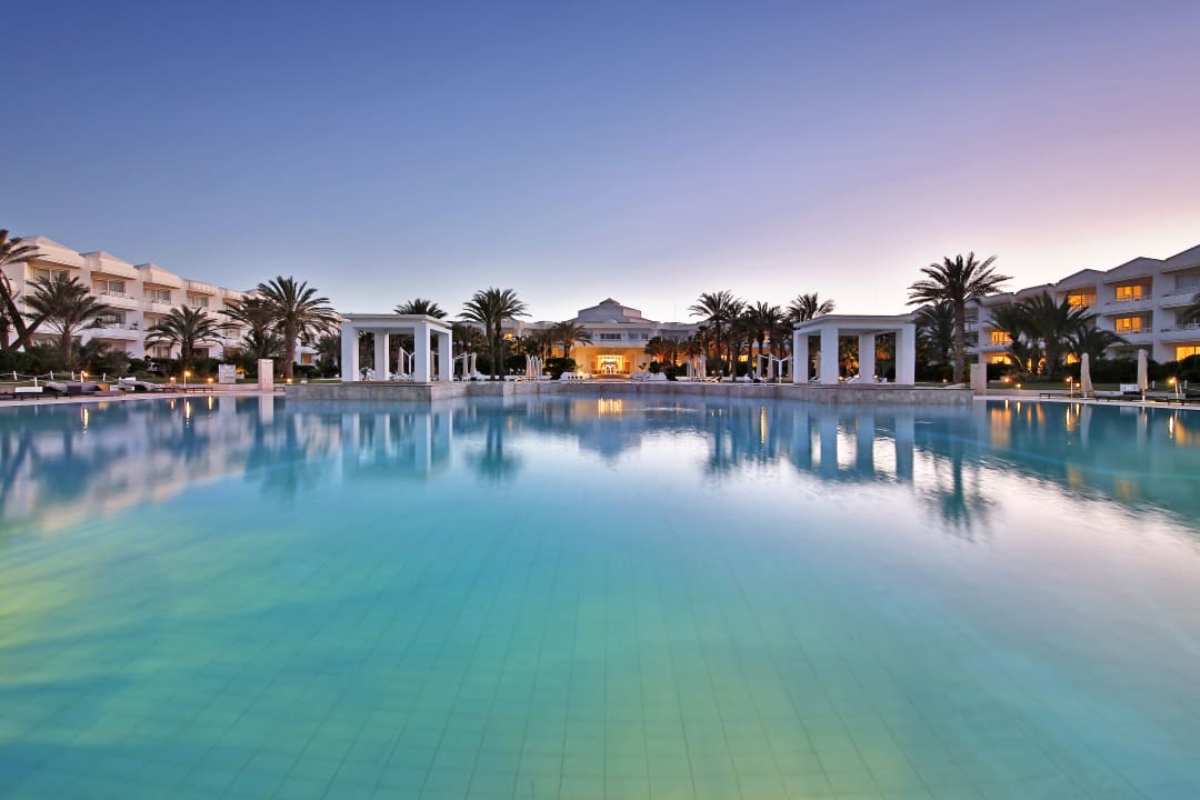 Pool Radisson Blu Palace Resort & Thalasso Djerba