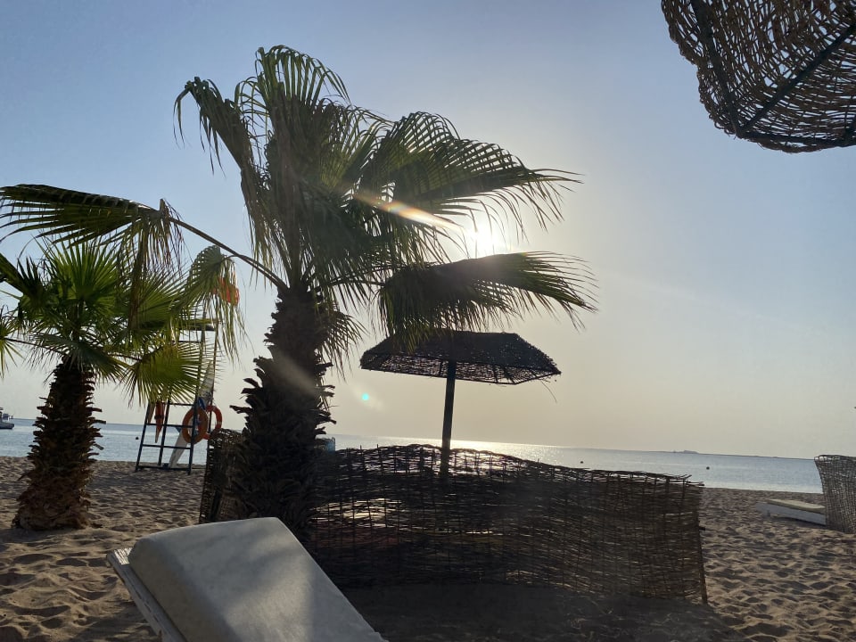 Strand Lotus Bay Beach Resort