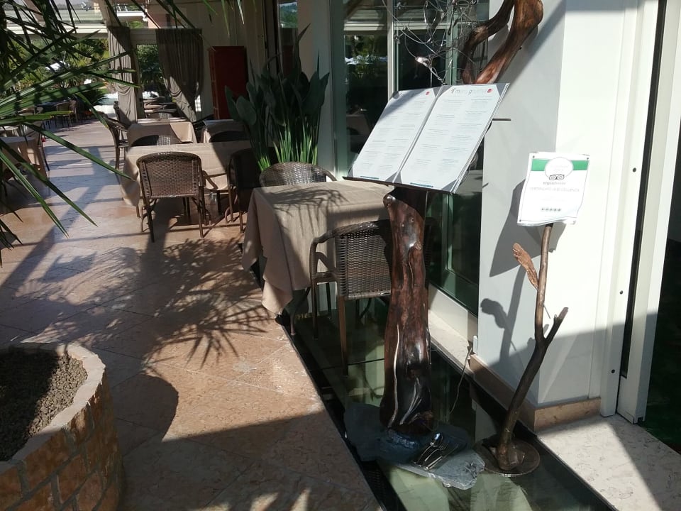 Eingang Restaurant Color Hotel