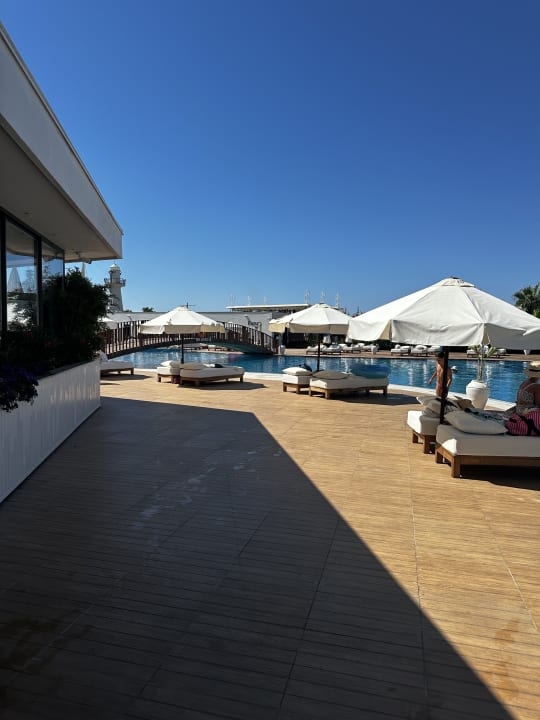 Pool Rubi Platinum Sign