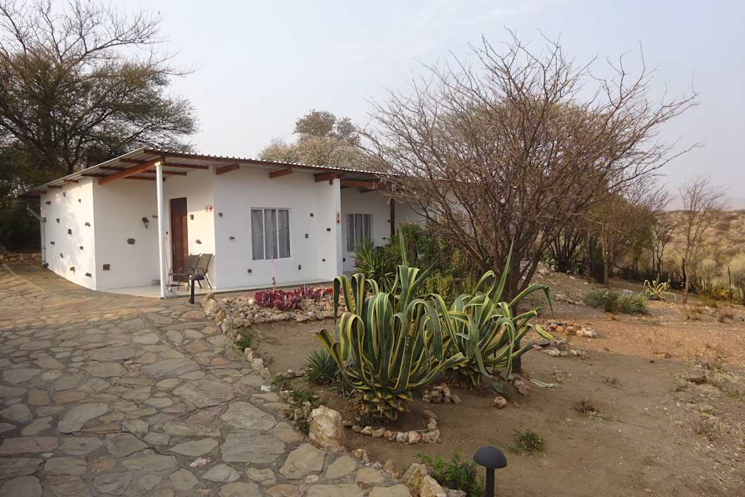 Außenansicht Hotel Trans Kalahari Inn