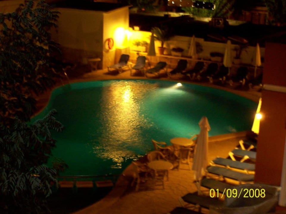 Pool by Night Hotel Aparthotel Paguera Beach