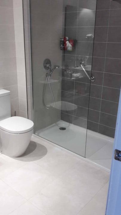 Badezimmer sehr modern La Santa Maria Hotel