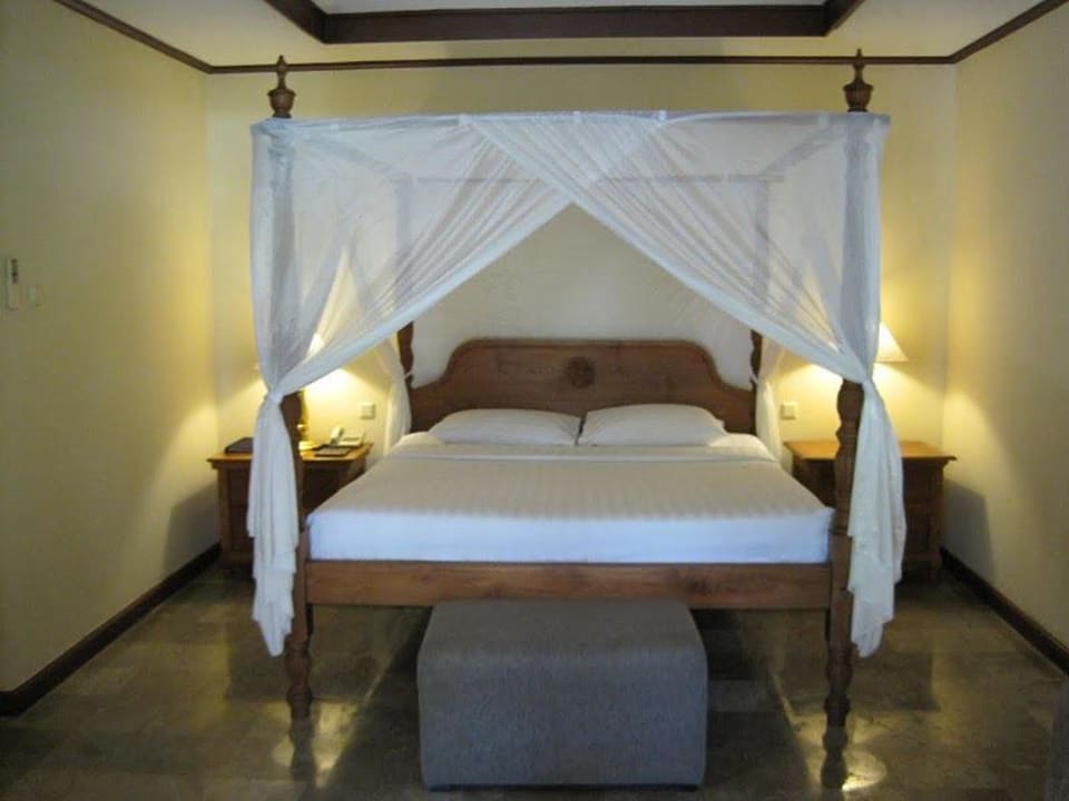 Garden Wing Room Puri Santrian