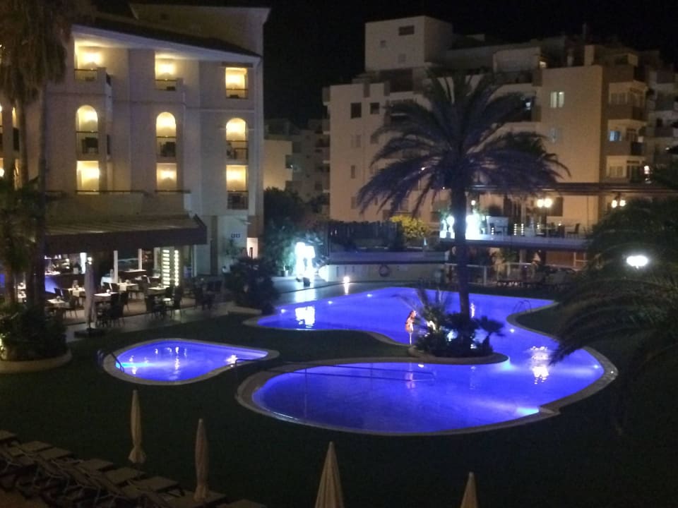 Pool bei Nacht Hotel-Apartamentos Blau Parc