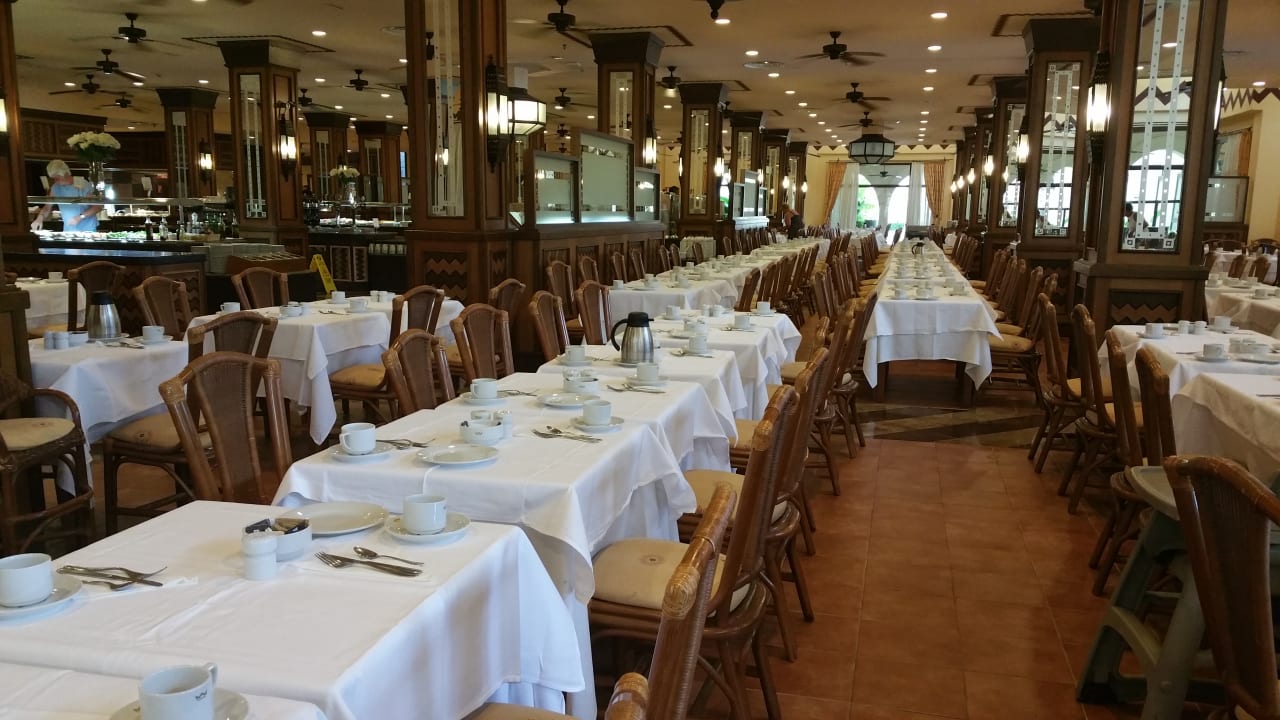 Restaurant Hotel Riu Karamboa