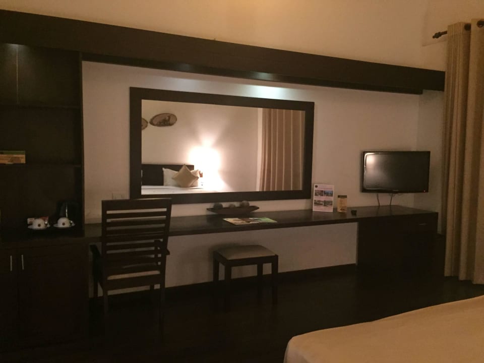 Viel Platz Grand Udawalawe Safari Resort