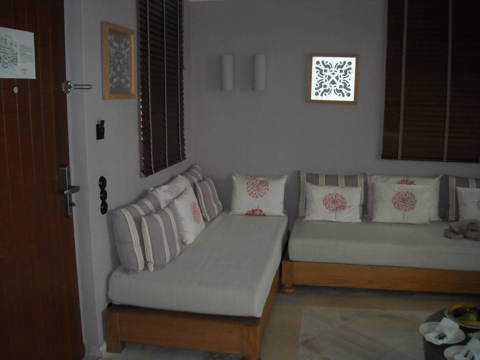 Sofa oder 2 separate Betten im Wohnbereich Domes of Elounda, Autograph Collection
