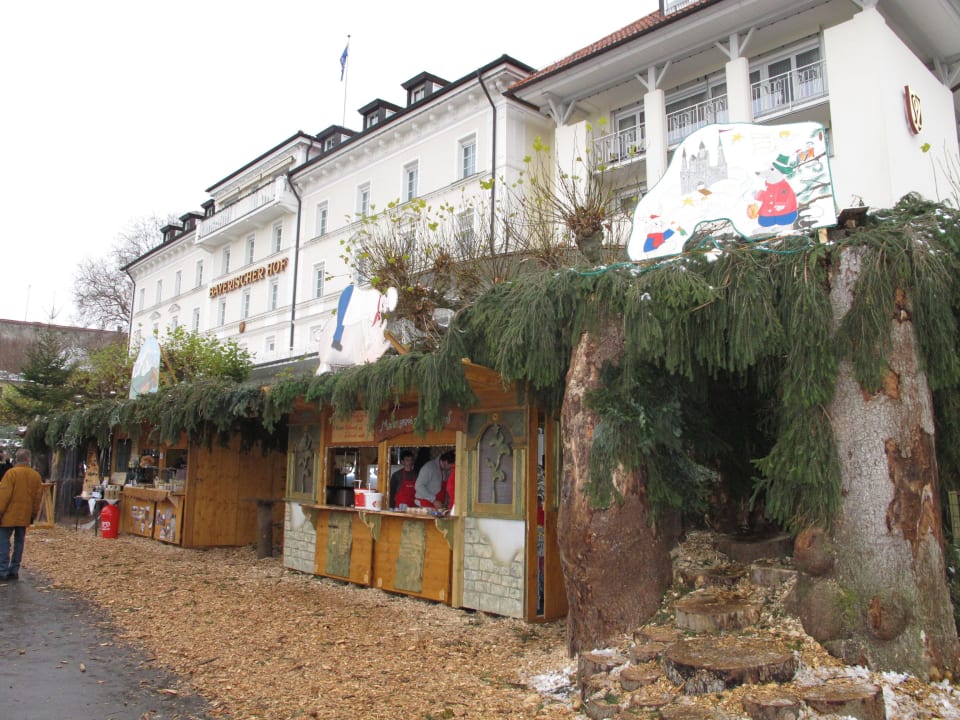 Weihnachtsmarkt Hotel Bayerischer Hof