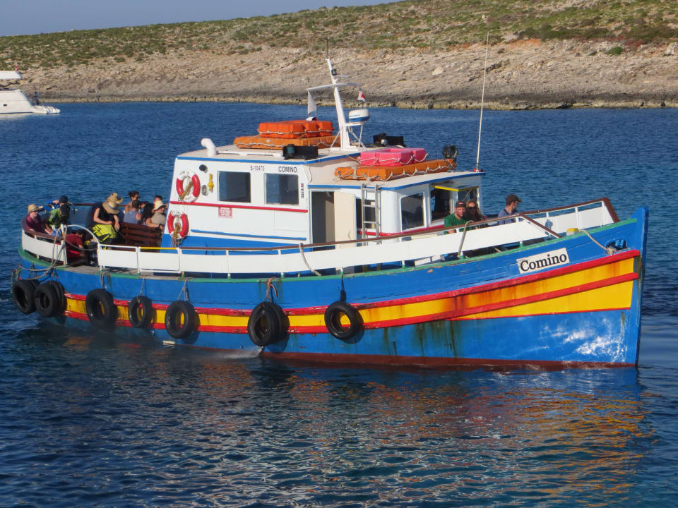 Das Hoteleigene Boot für Ausflüge Comino Hotel & Bungalows