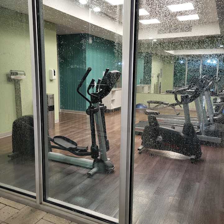 Sport & Freizeit Holiday Inn Express & Suites Miami Airport East by IHG