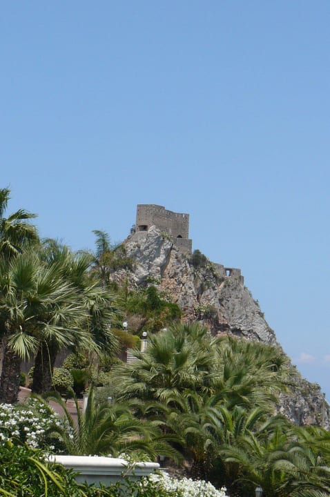 Blick zum Castell Capo dei Greci Taormina Coast Resort Hotel & Spa