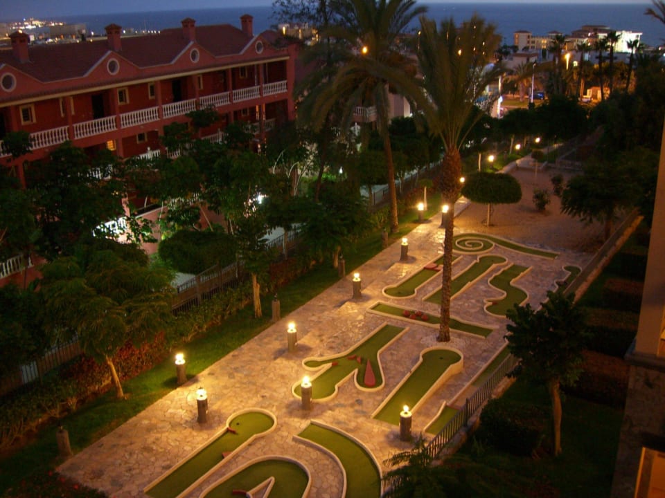 Minigolfanlage  bei Nacht GF Gran Costa Adeje