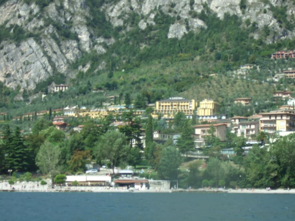Hotel Cristina vom Schiff aus fotografiert Hotel Cristina
