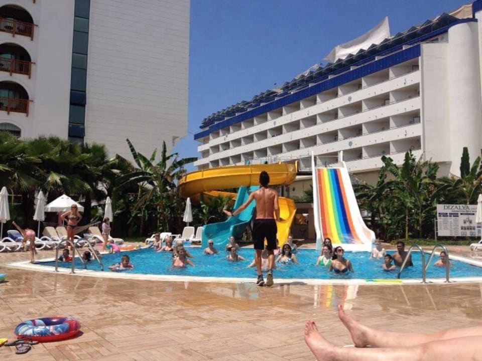 Wassergymnastik im Pool Dizalya Palm Garden