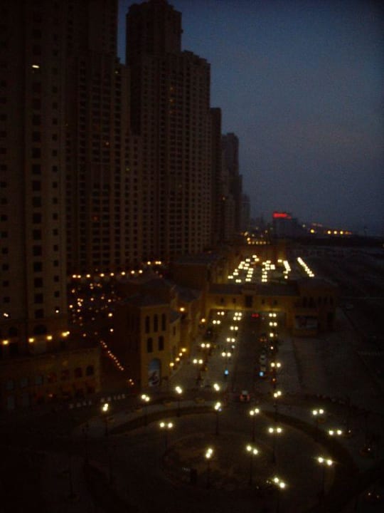 Ausblick am Abend Hilton Dubai Jumeirah