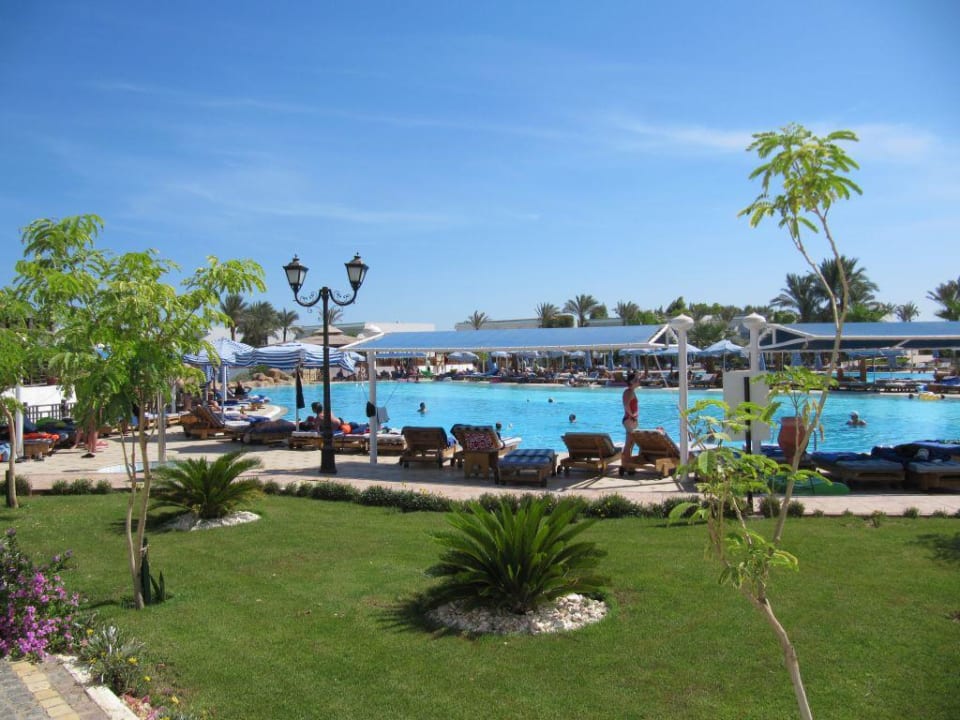 Basen Sultan Gardens Resort