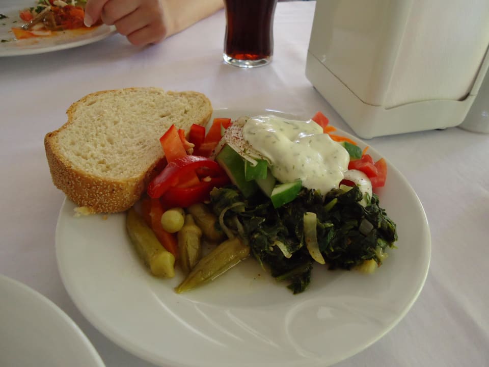 Salatteller   T.S. Remi Hotel