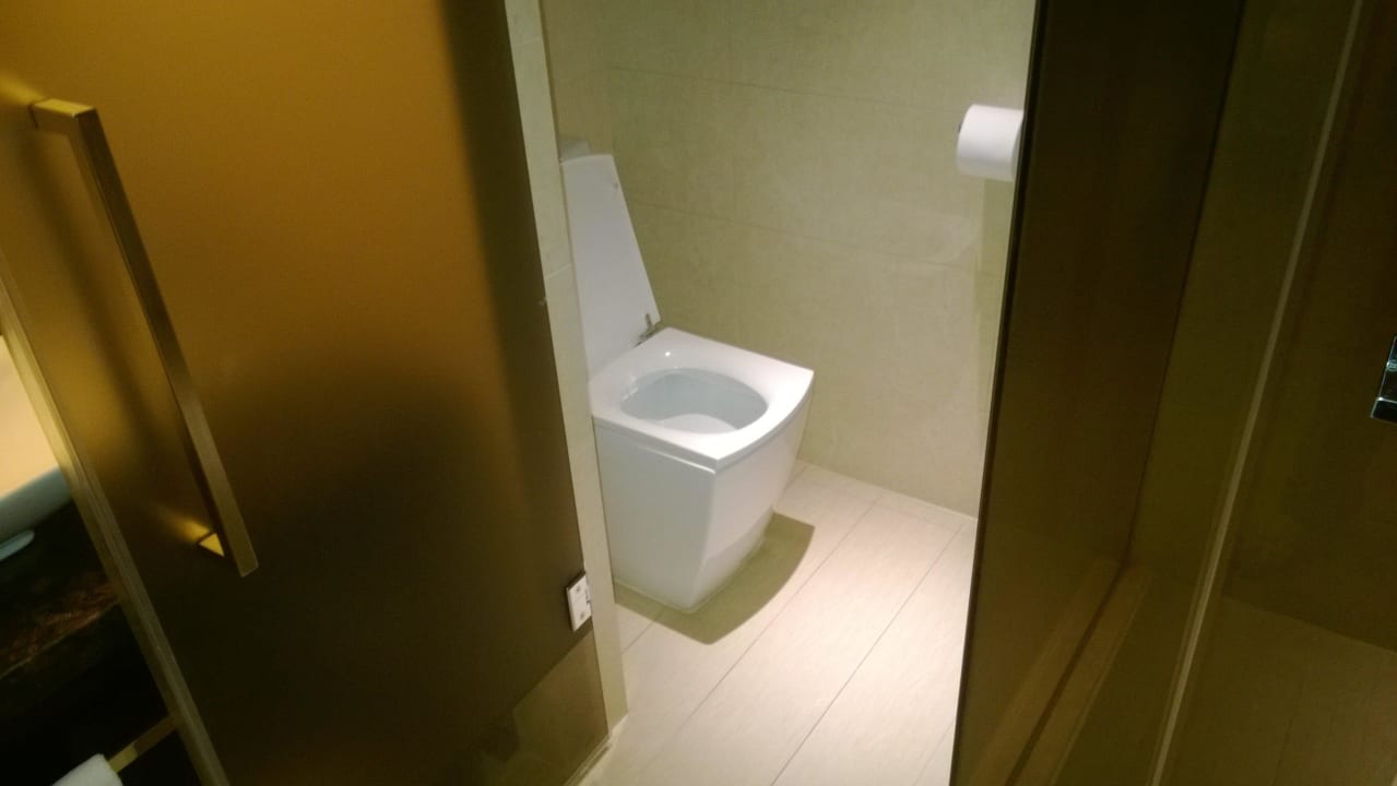 Toilette hinter Glastür Sheraton Incheon Hotel
