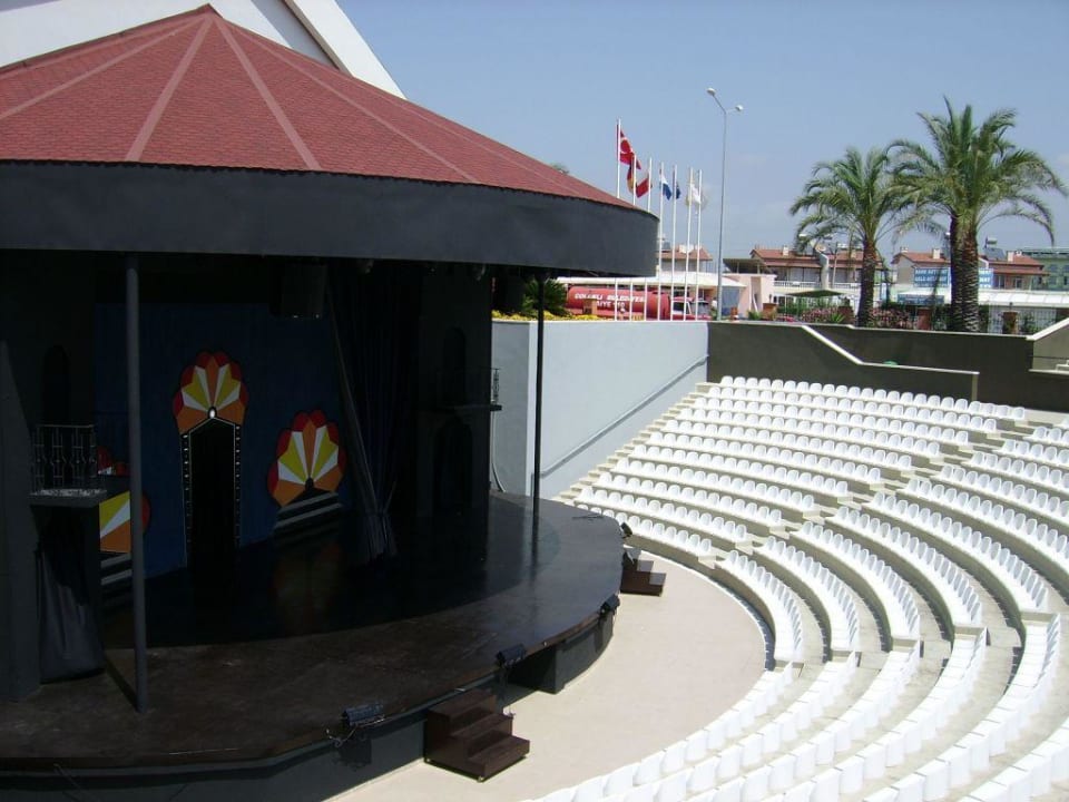 Amphitheater Club Grand Aqua