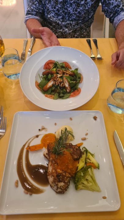 Gastro Royal Holiday Palace