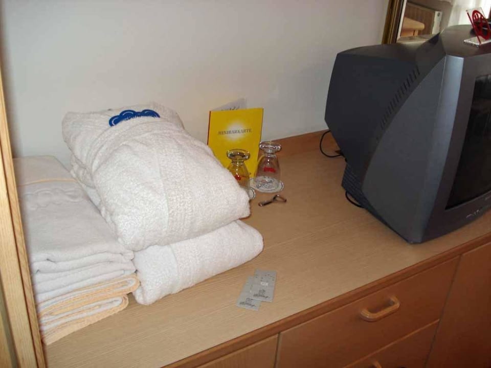 Bademäntel liegen bereit Hotel Der Löwe - Lebe frei