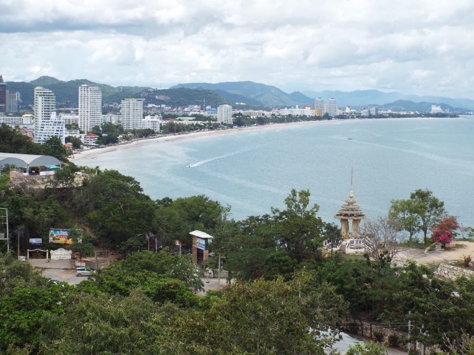 Strand Laksasubha Hua Hin