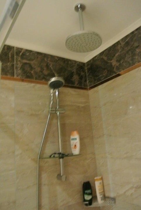 Regendusche Hotel Royal Garden Beach