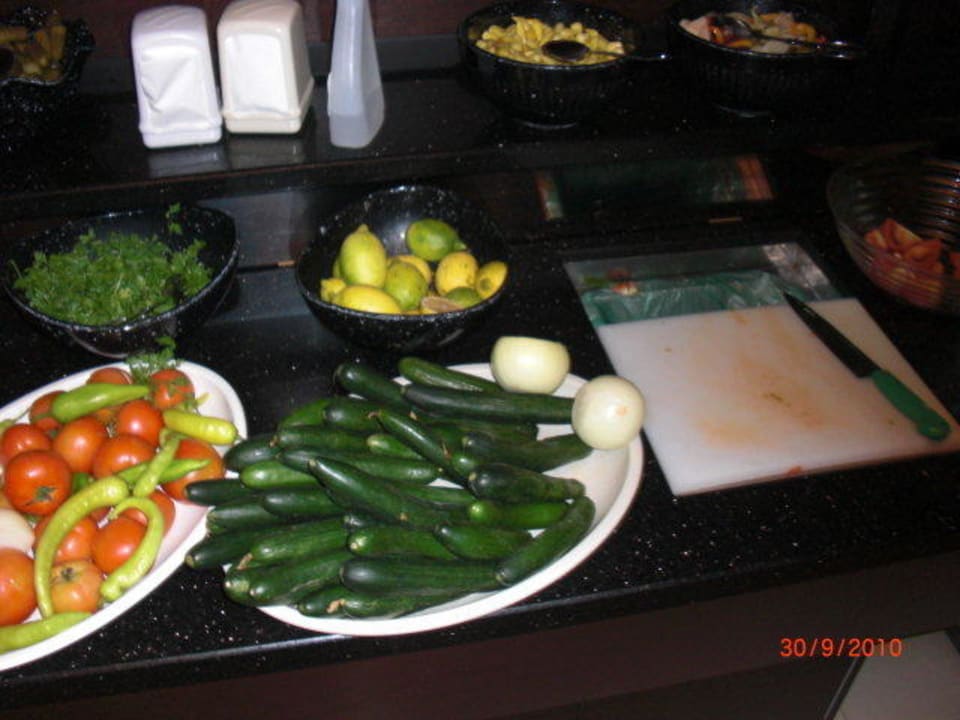 Salatbuffet zum Selberschneiden Turquoise Hotel