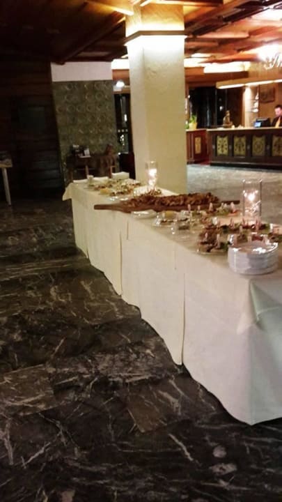 Buffet della domenica Monte Pana Dolomites Hotel