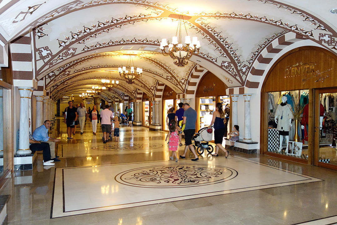 Lobby Royal Holiday Palace