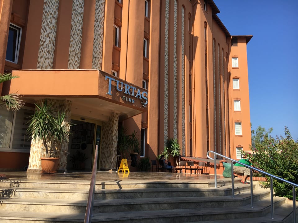 Außenansicht Club Turtas Beach Hotel