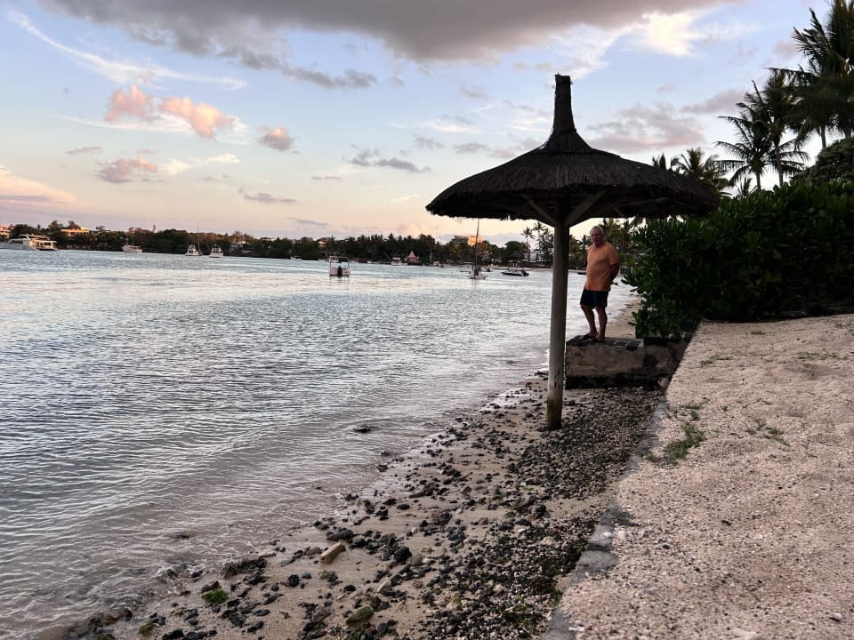 Strand Ocean Villas Hotel