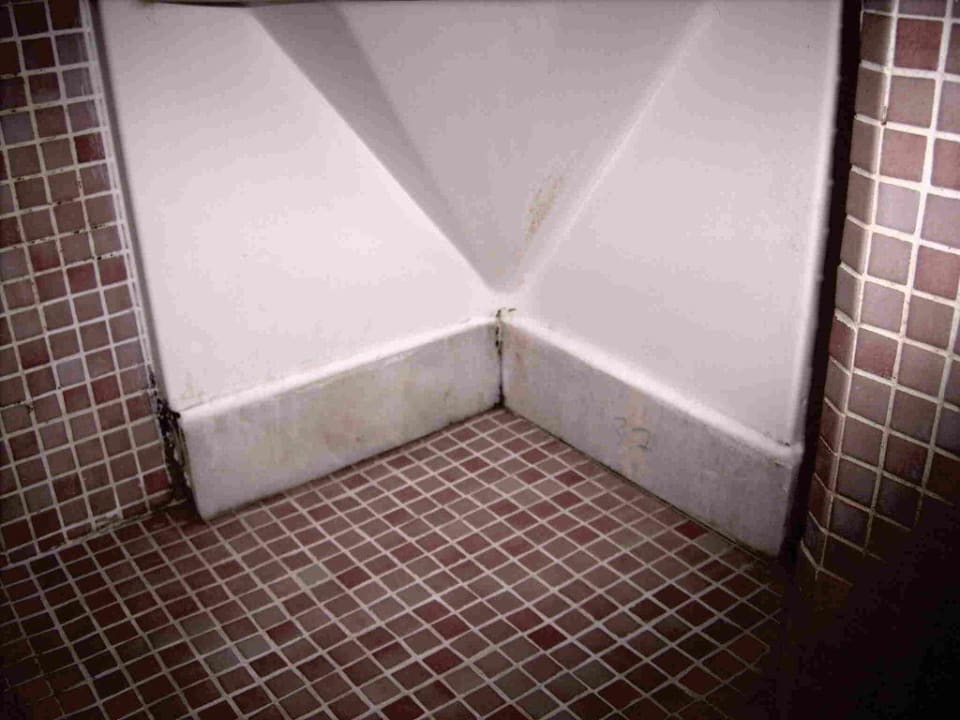 Schimmel in der Dusche Hotel Olympus Mediterranean