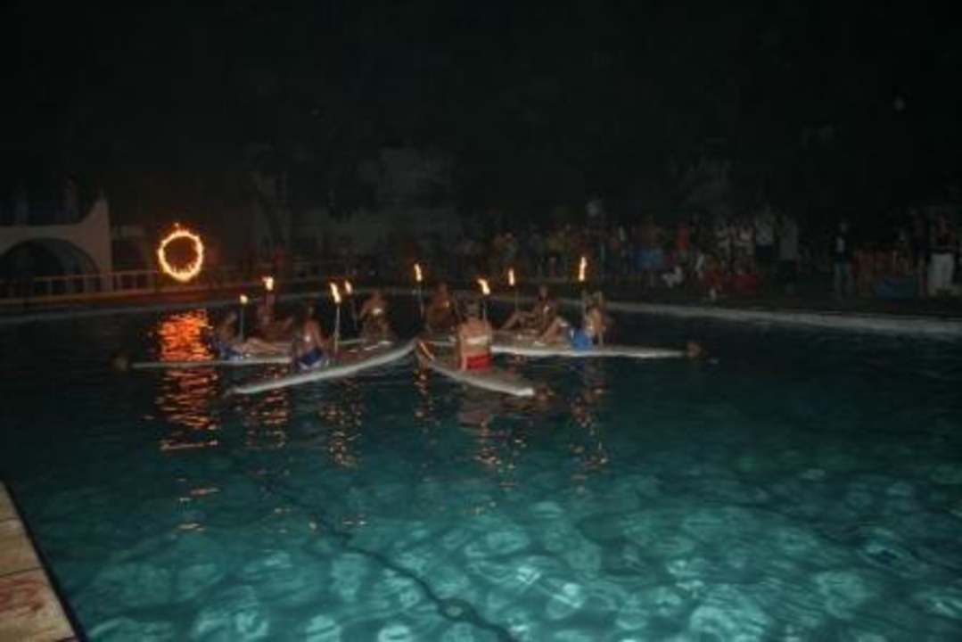 Występ z udziałem gości The Club Hammamet