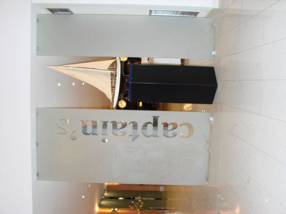 Eingang ins Restaurant All Senses Ocean Blue Sea Side Resort & Spa