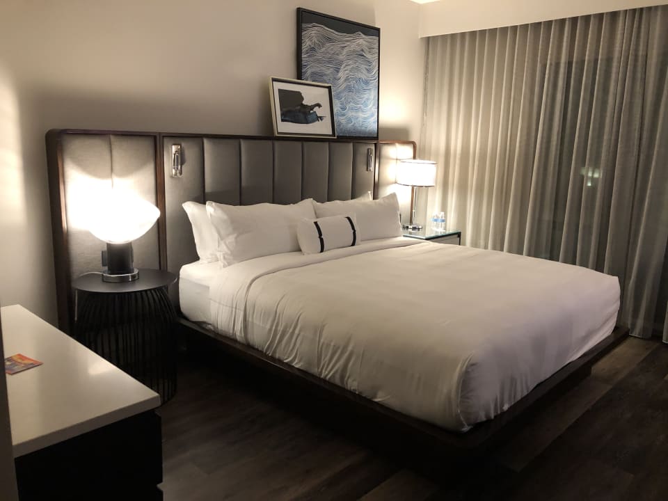 Zimmer The CURRENT Hotel, Autograph Collection