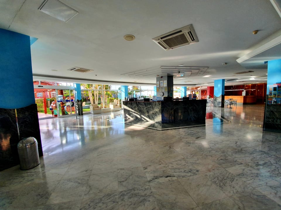 Lobby HL Miraflor Suites Hotel