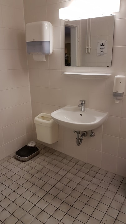 Pool Wyndham Garden Kassel