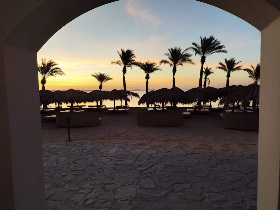 Zimmer Serry Beach Resort