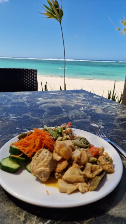 Gastro Crystals Beach Resort Belle Mare, a member of Radisson Individuals