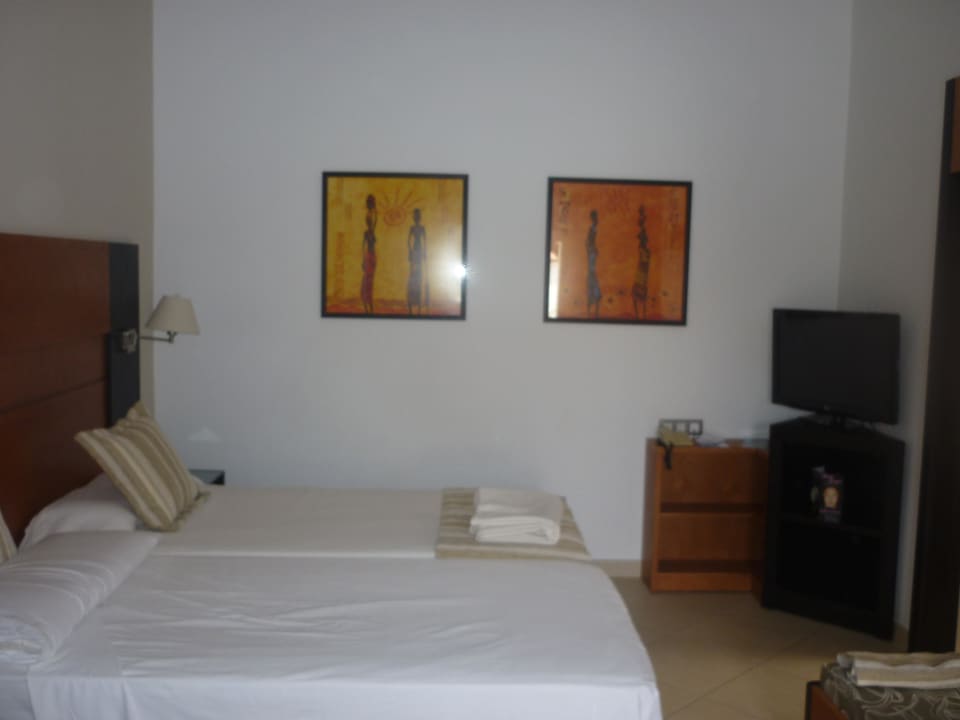 Studio HL Miraflor Suites Hotel