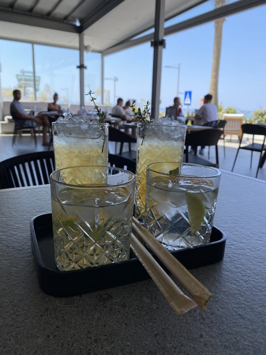 Gastro Ikones Seafront Luxury Suites