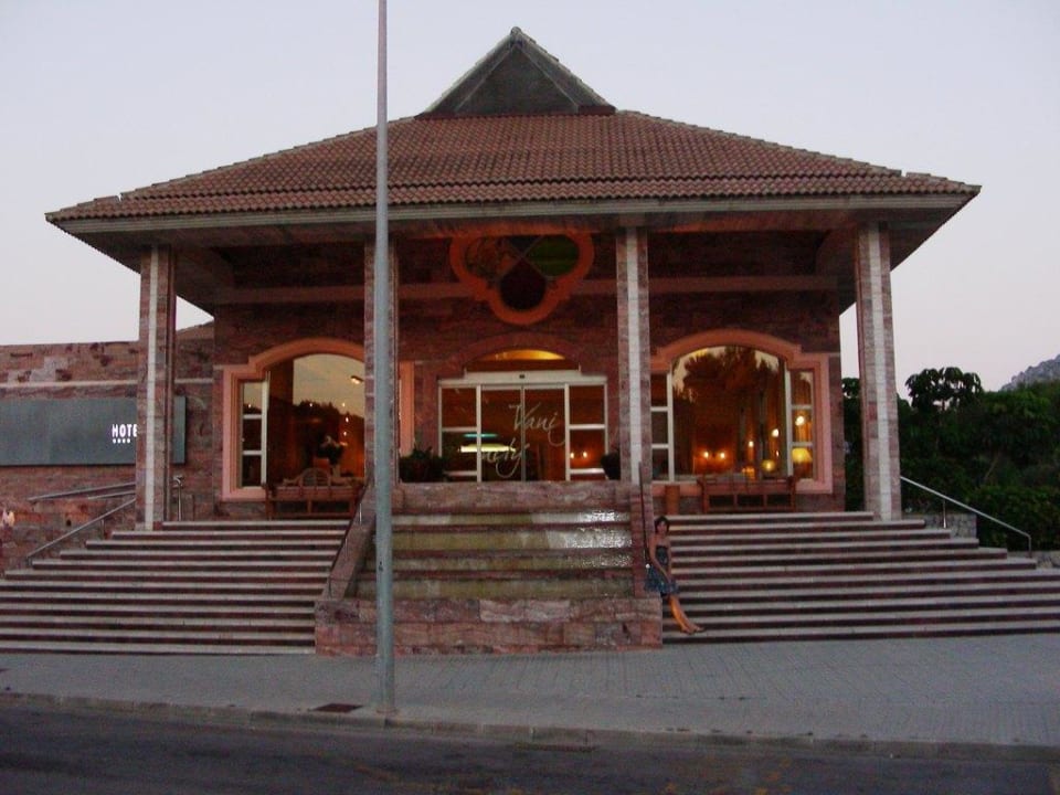 Haupteingang VIVA Cala Mesquida Suites & Spa 16+