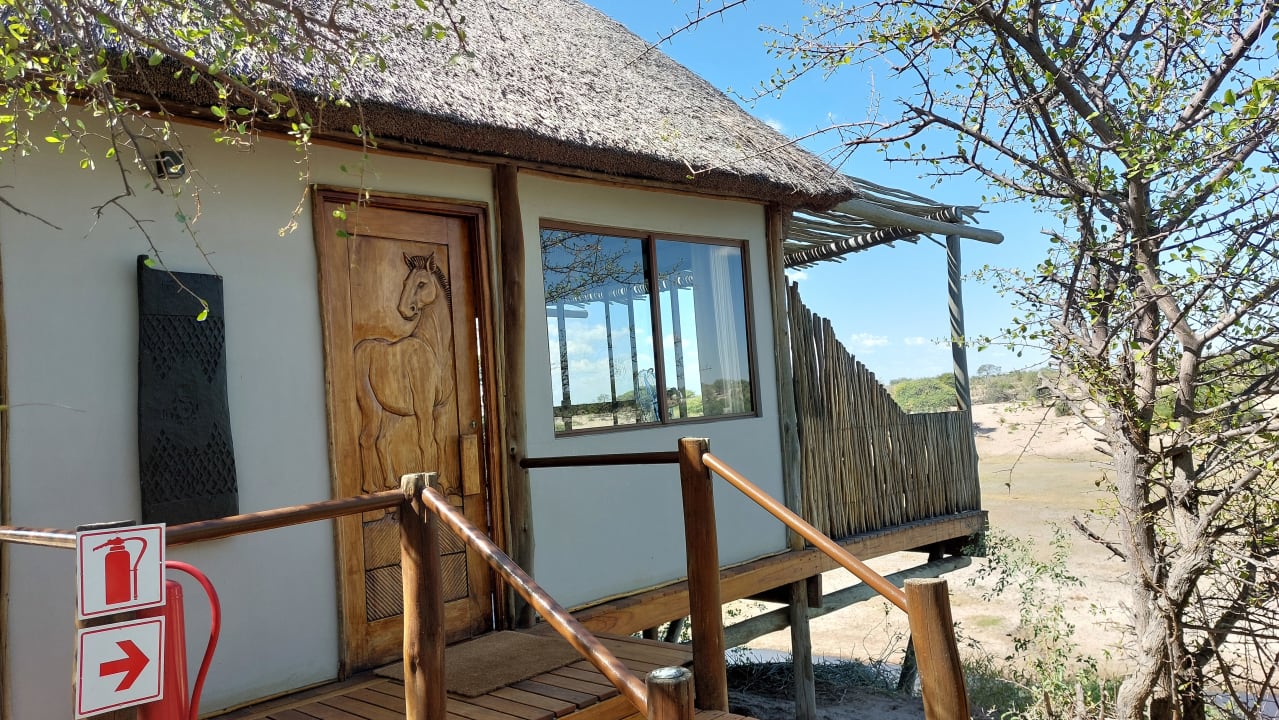 Zimmer Leroo La Tau Lodge