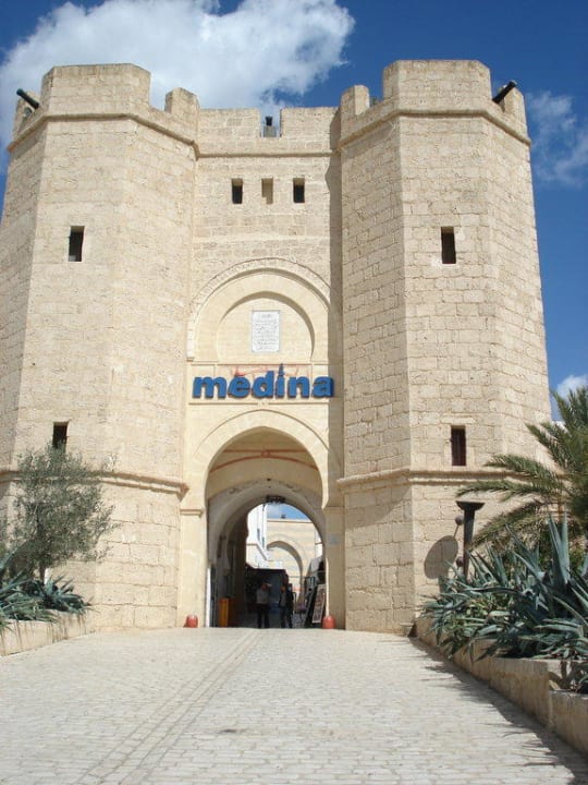 Torbogen zur Medina und zum Hotel Diar Lemdina Hotel
