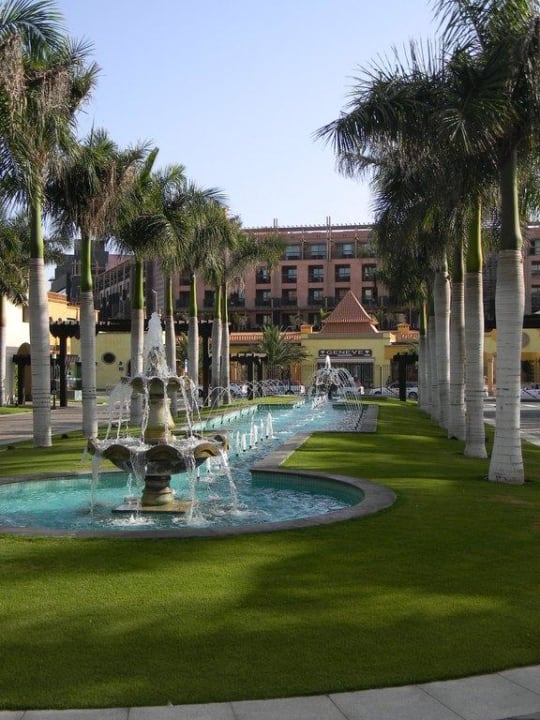 Blick vom Hoteleingang aufs Baobab Hotel Lopesan Costa Meloneras, Resort & Spa
