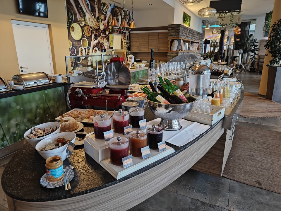 Gastro AVIVA make friends