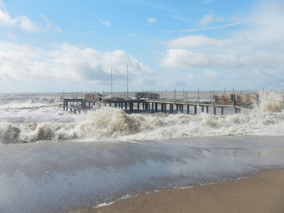 Kurzer Herbststurm, trotzdem warm Belek Beach Resort Hotel